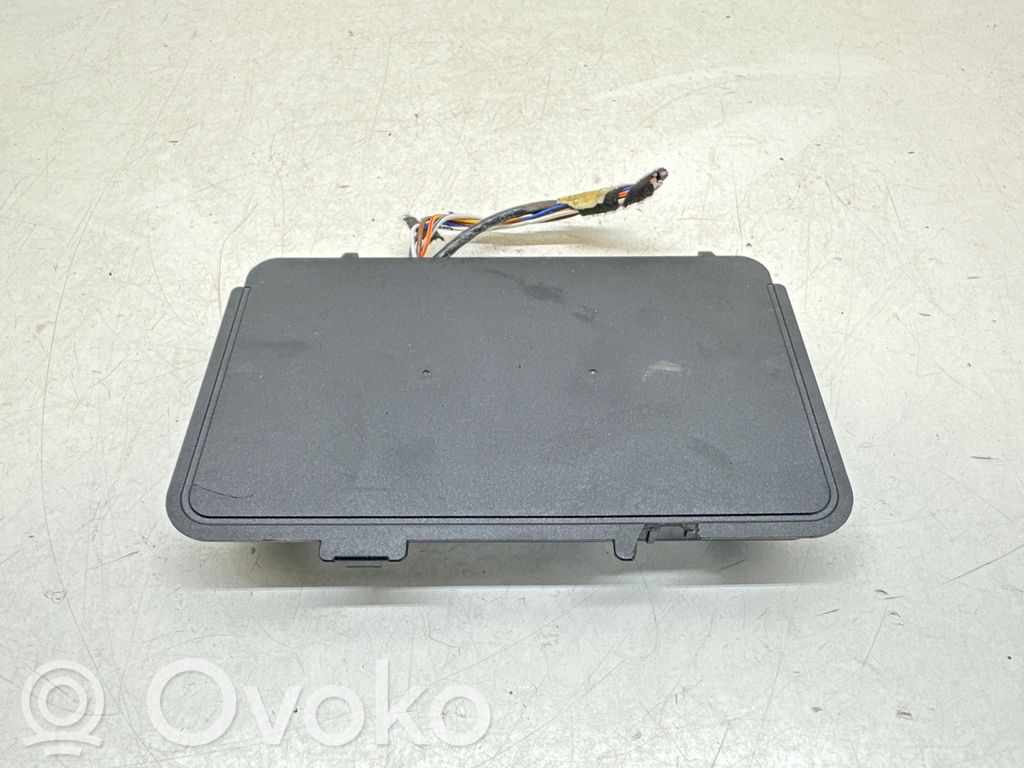 Ford Transit -  Tourneo Connect Wireless charging module 