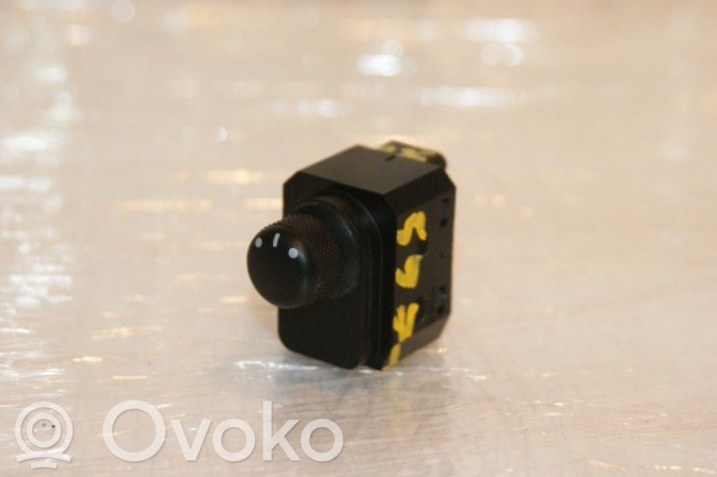 Suzuki SX4 Interruptor del espejo lateral 