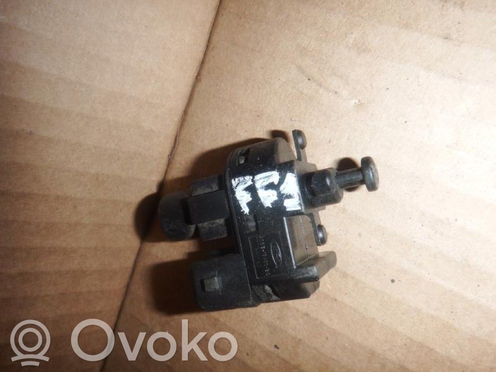 Ford Mondeo Mk III Brake pedal sensor switch 