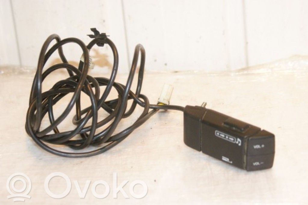 Multimediju kontrolieris   6025301085