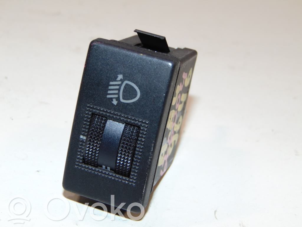 Headlight level height control switch   8D0941301