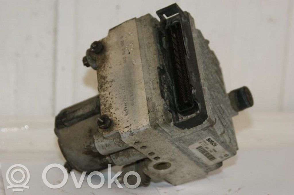 Mitsubishi Carisma ABS bloks 