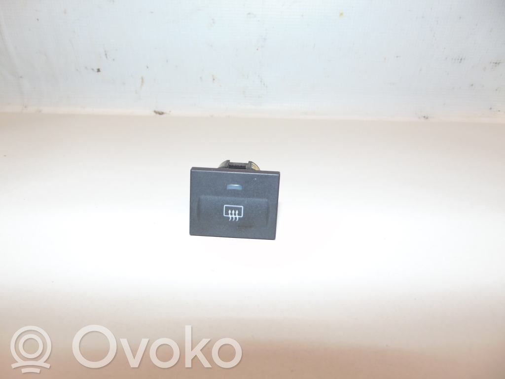 Ford Focus Windscreen/window heater switch 