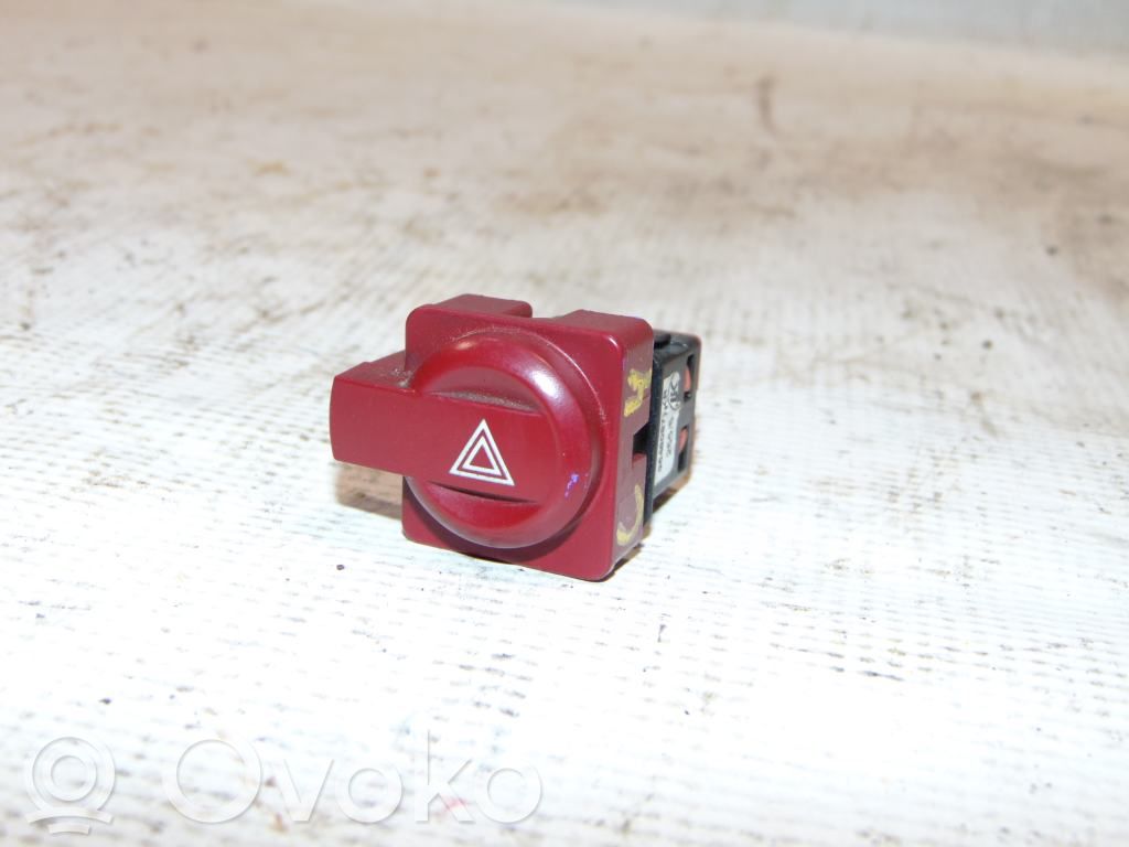 Hazard light switch   6554GT,96480877KR