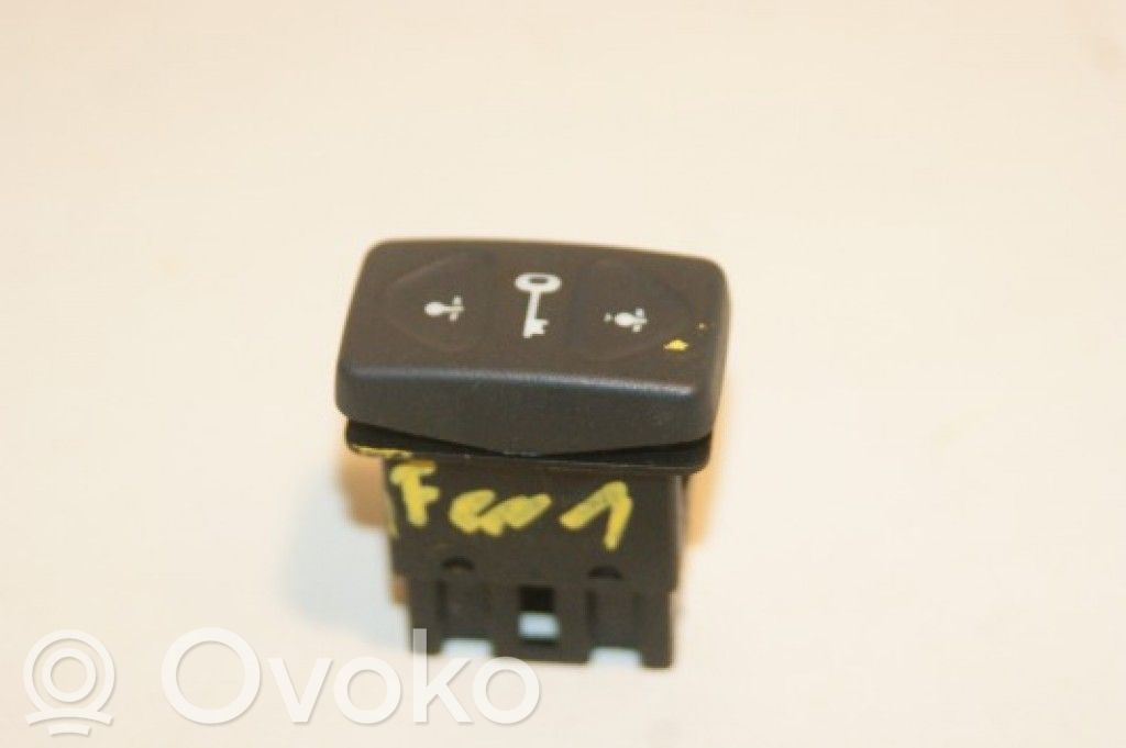 Botón interruptor de bloqueo de puertas   YUF101531LNF