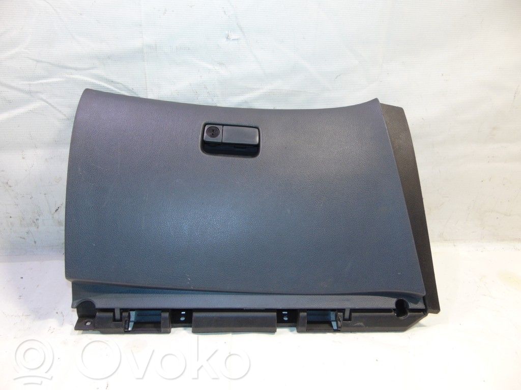 Nissan Primera Juego guantera 