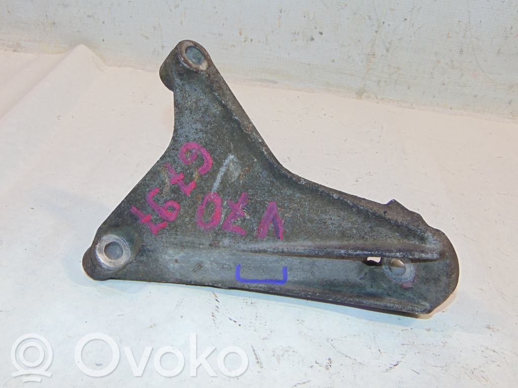Engine mounting bracket   1397889