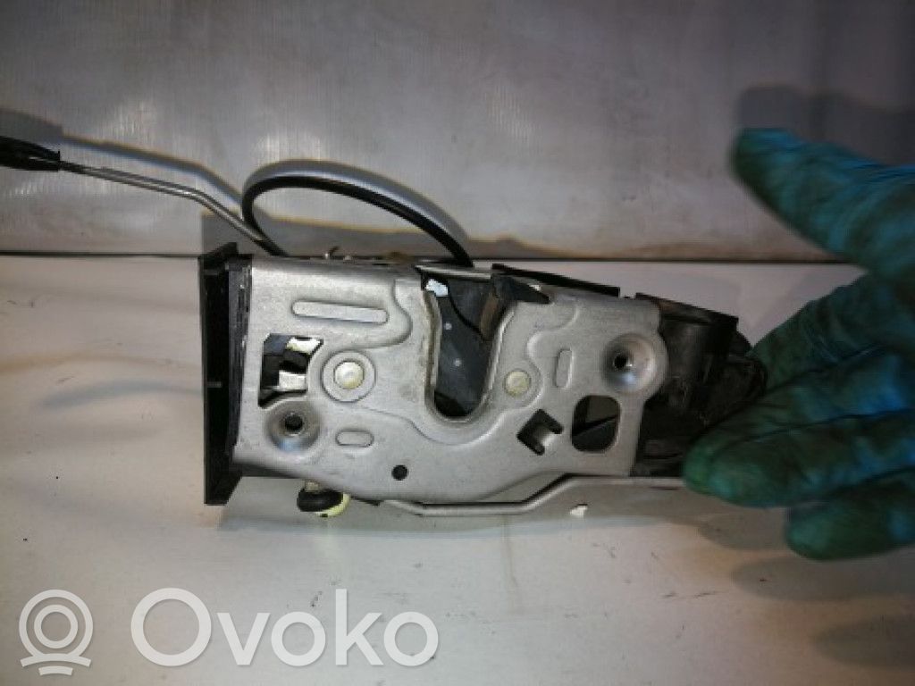 Zamek drzwi przednich   A1687201935,A1687200135