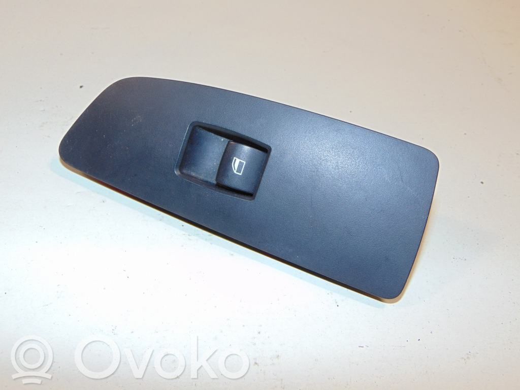 Electric window control switch   61316935534,6970247
