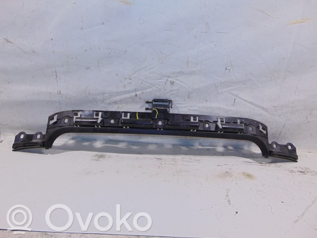 BMW 1 E81 E87 Soporte de montaje del parachoques trasero 