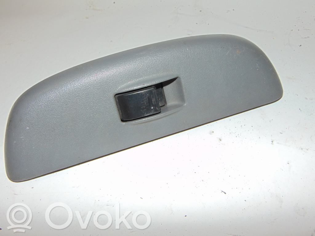 Toyota Yaris Verso Electric window control switch 