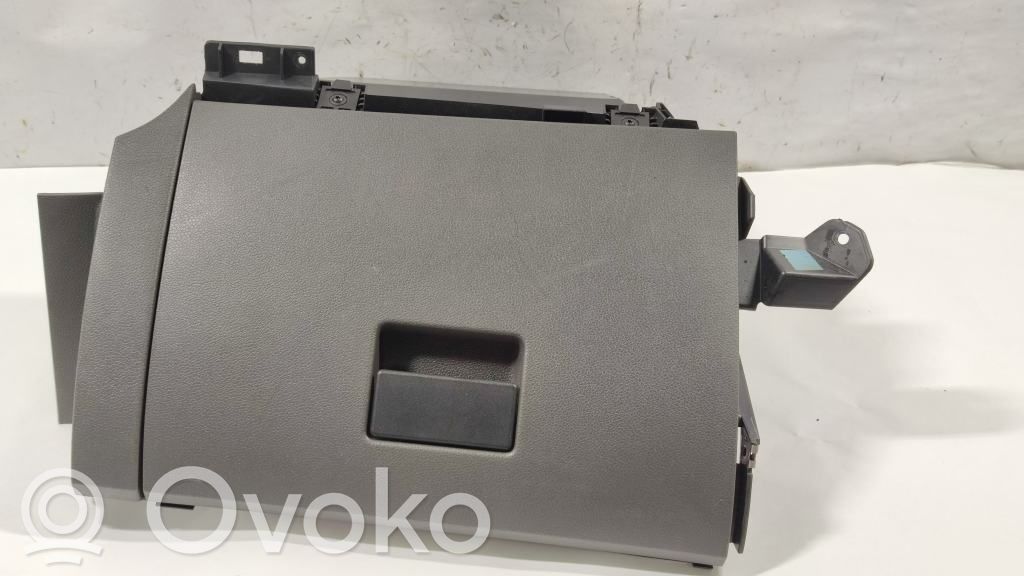 Ford C-MAX I Glove box set 