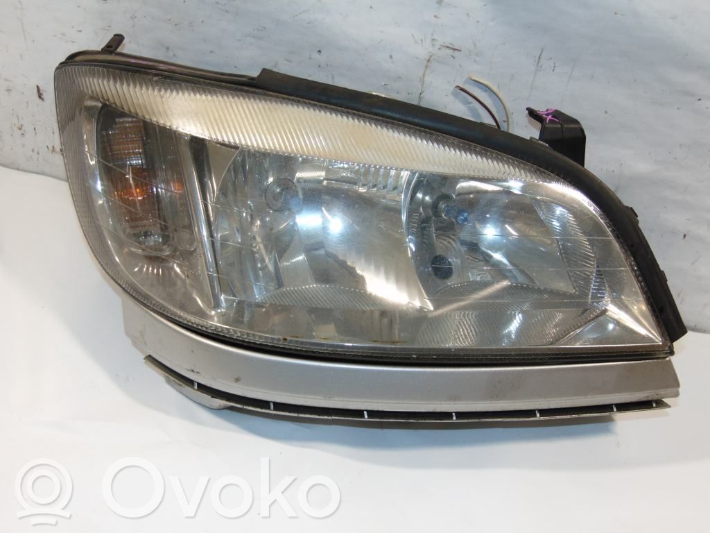 Opel Zafira A Scheinwerfer 