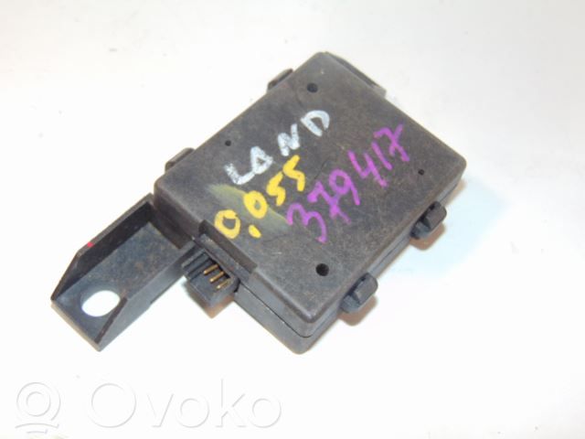 Pystyantennivahvistin   YWY100410