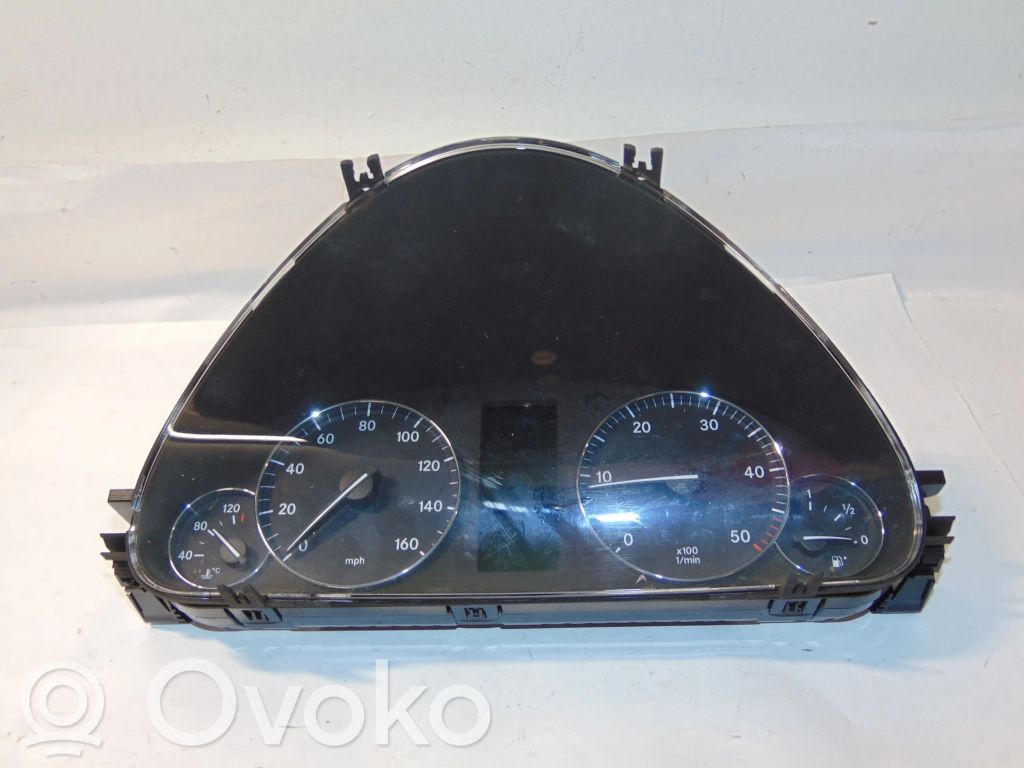 Mercedes-Benz C W203 Vitezometru (grup de instrumente) 