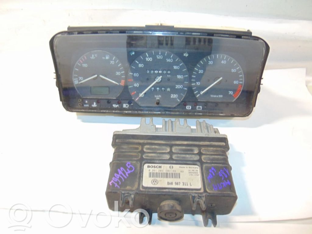 Komputer / Sterownik ECU i komplet kluczy   8A0907311L,8A0997311LX,0261203188,357919042CA,3A0919033