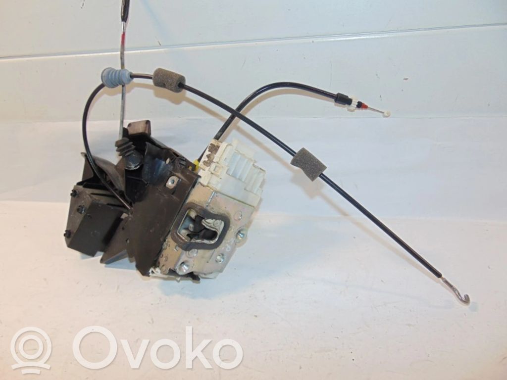 Zamek drzwi tylnych   A2517302435,2517302435,1697303635,A1697303635