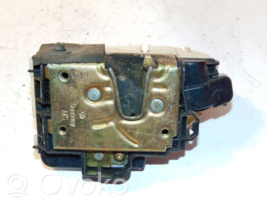 Volkswagen Golf III Zamek drzwi tylnych 