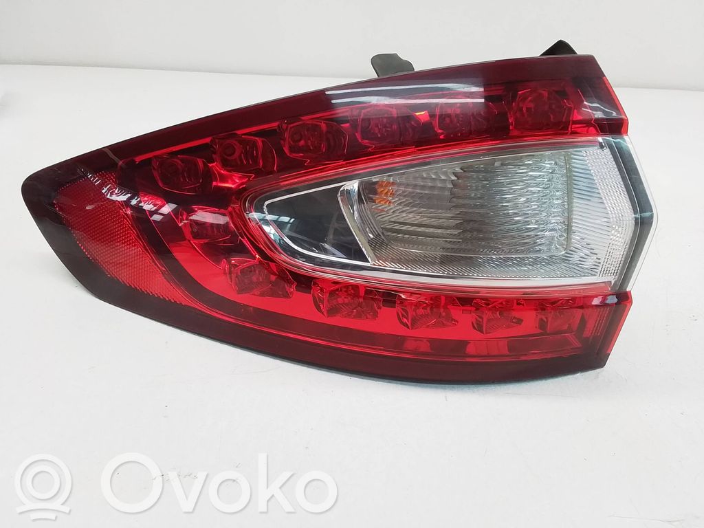 Ford Mondeo MK V Lampa tylna 