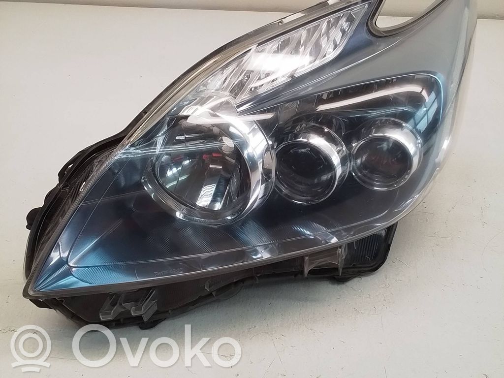 Toyota Prius (XW30) Lampa przednia 