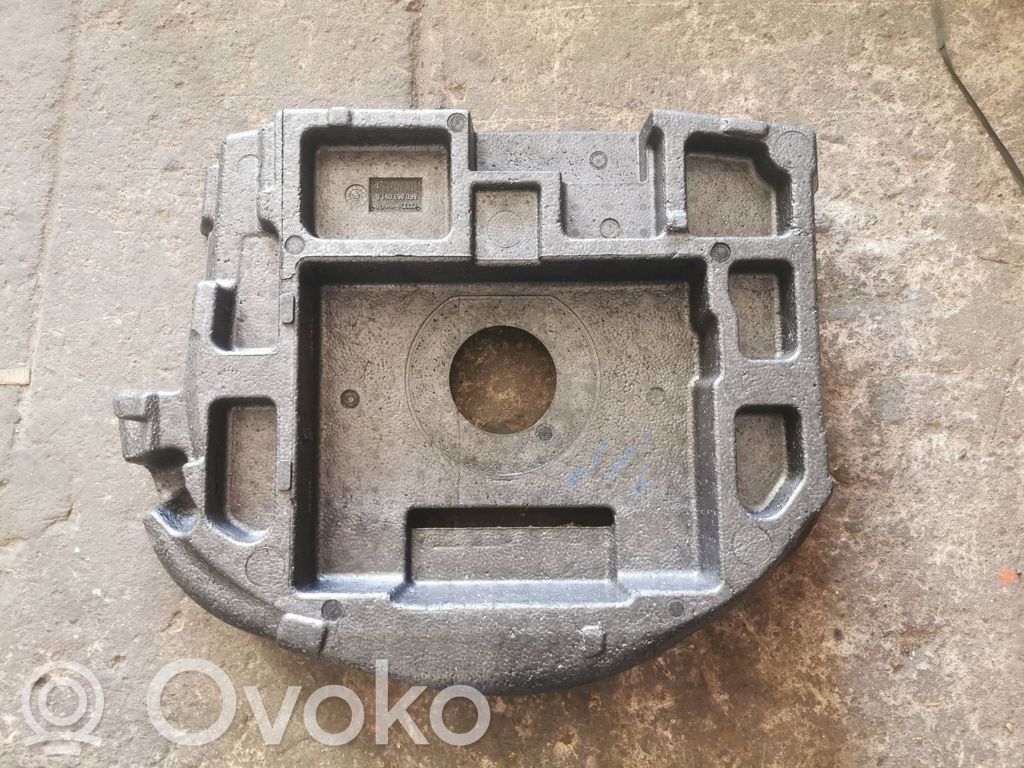 Other trunk/boot trim element   8F0863091B
