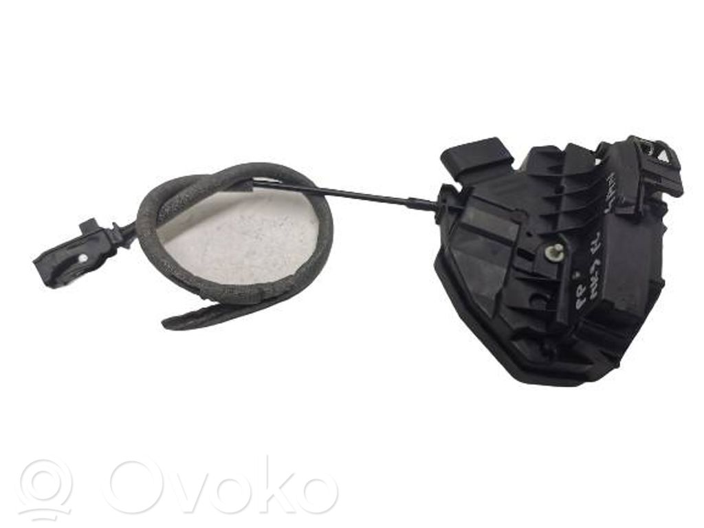 Ford Focus Priekšpusē slēdzene 