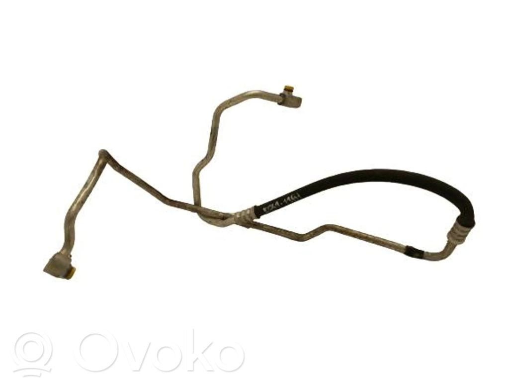 BMW 1 E81 E87 Ilmastointilaitteen putki (A/C) 
