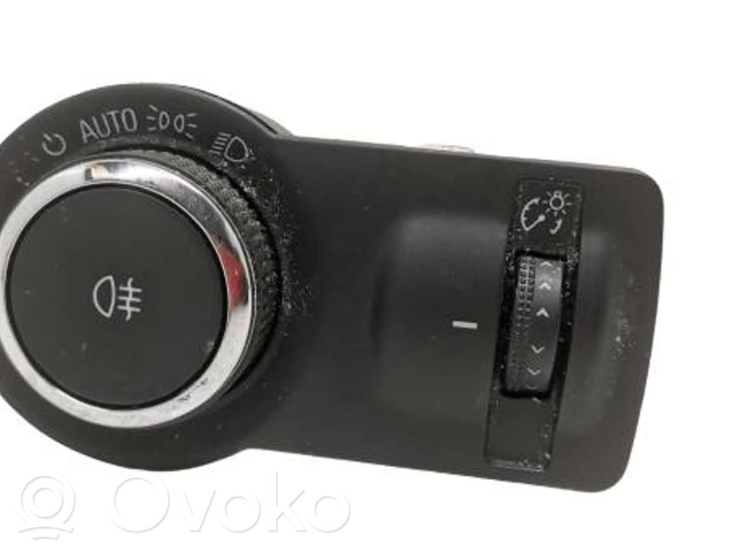 Opel Insignia A Fog light switch 