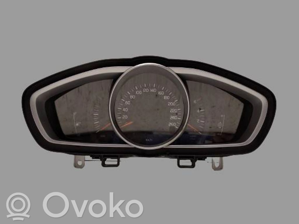 Volvo V40 Speedometer (instrument cluster) 