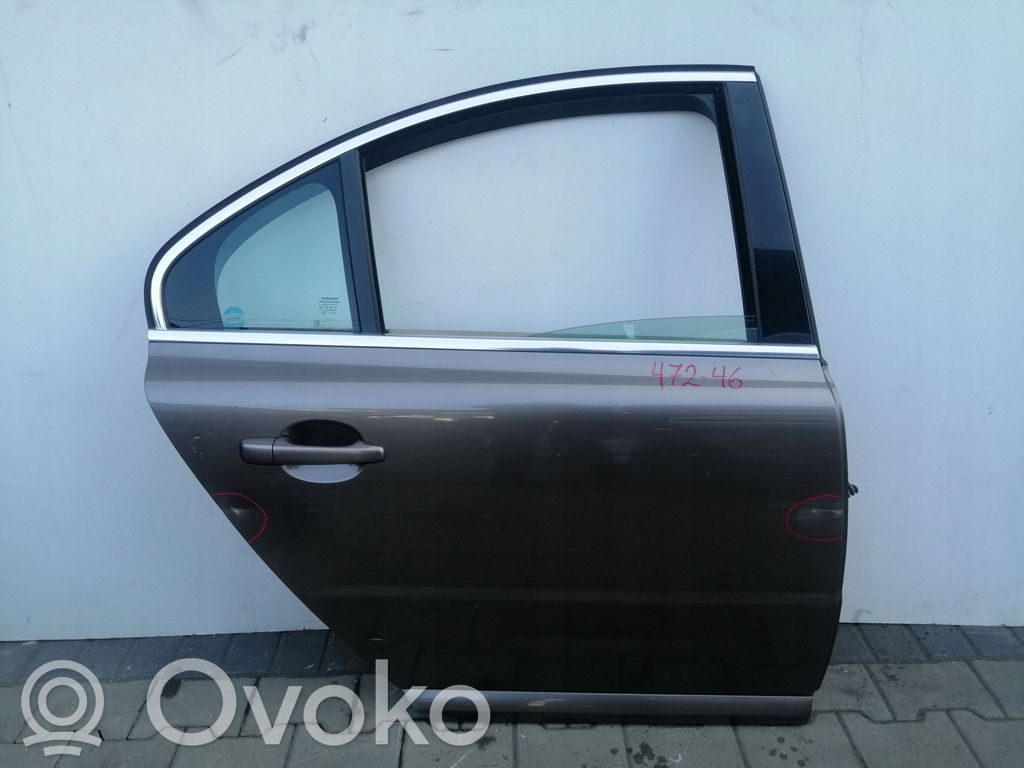 Rear door