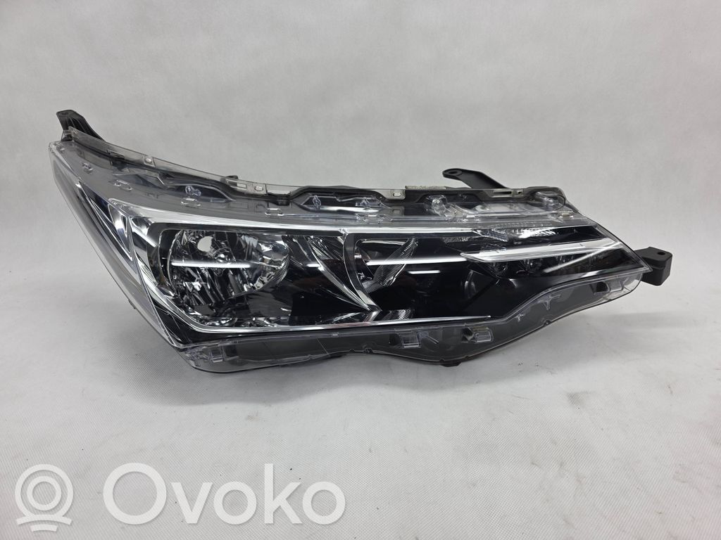 Toyota Corolla E160 E170 Scheinwerfer 