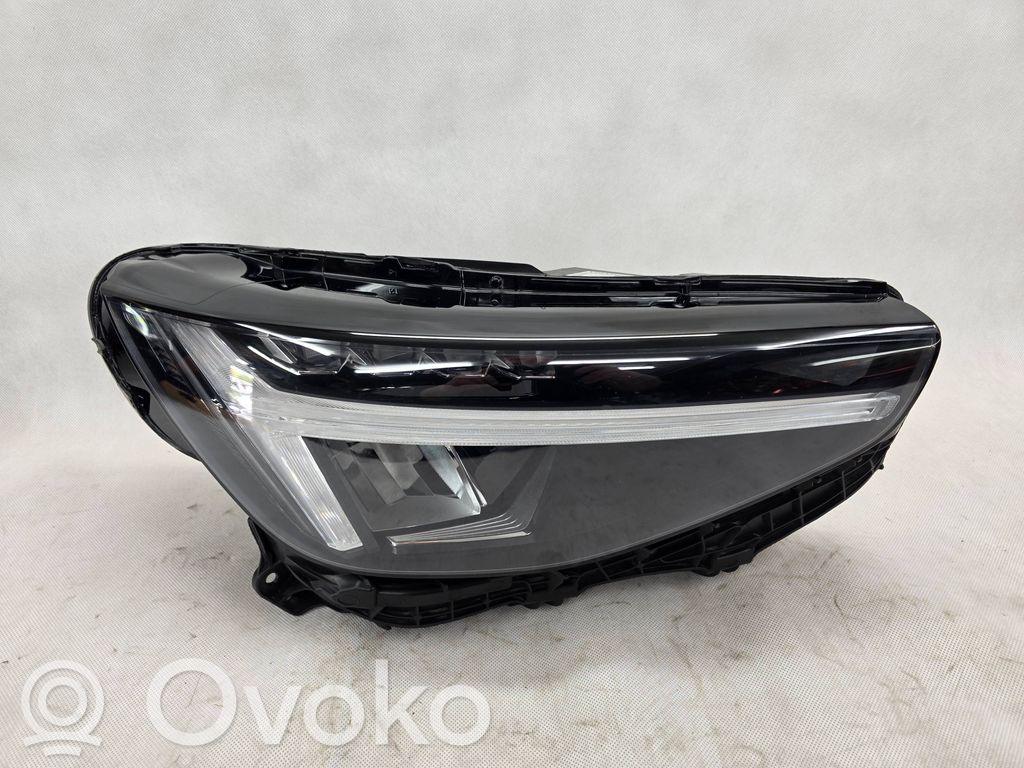 Volvo XC40 Headlight/headlamp 