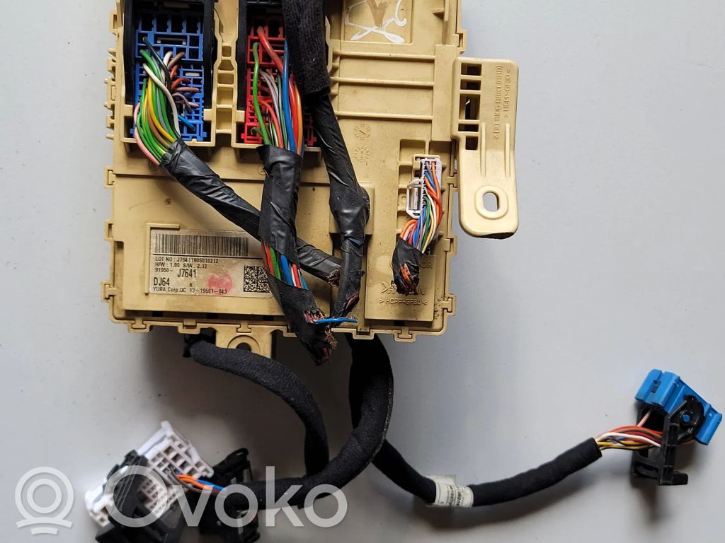 KIA Ceed Fuse box set 