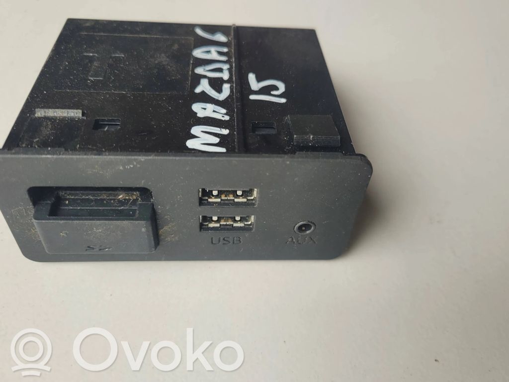 USB-Anschluss   D09H669U0,MD412446,904526412446