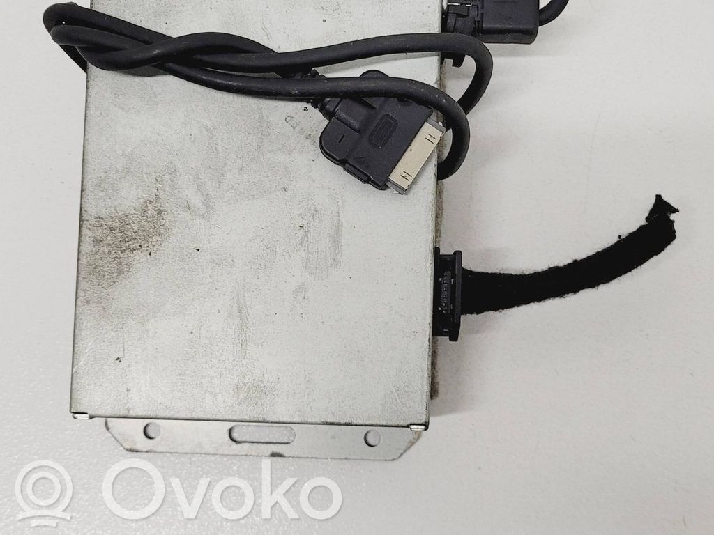 iPod connector socket   61120415047