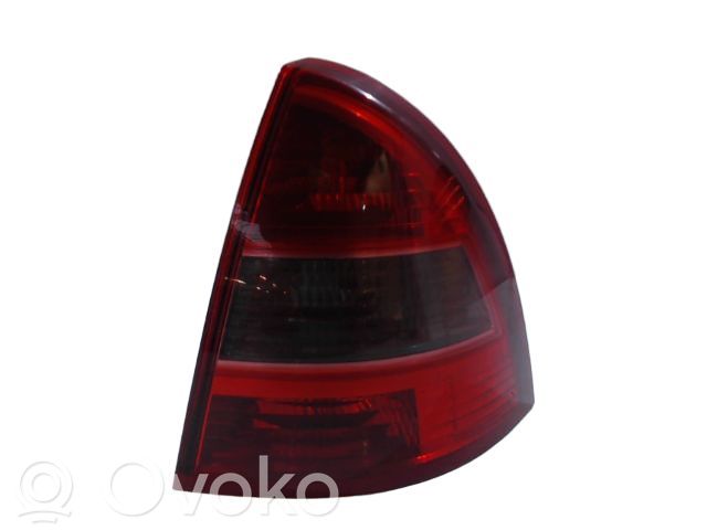 Rear/tail lights   6351V3,00006351V3,05240706A1,052471,088928,0962932,16225632,2222852,42421038,5521921RUE,6351V3,88928,CI5224153,GP0867