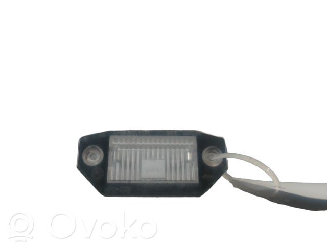 Ford Mondeo Mk III Lampa oświetlenia tylnej tablicy rejestracyjnej 