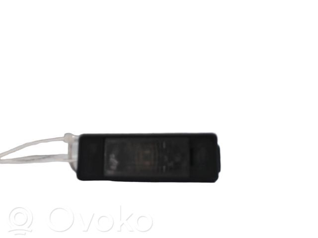 Éclairage de plaque d'immatriculation   6340G9,0009565678580,0009688349480,03811900,150323009,26510AU300,26511AU310,2E0943021A,2E0943021B,4040920,540203811900,6340A5,6340G9,6398200156,6398200256,9069062100,9635678580,9688349480,A6398200156,A6398200256,A9069062100