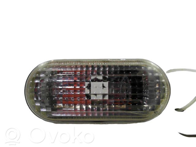 Seitenblinker   4360568,1336185,1404078,1404079,15310639,180467012,1805913,1805915,2S6A13K354AC,2S6A13K354AD,3040400,3107387,4311405NUEY,4330748,4360568,44001562,44081507,4M5113K309AA,509037,509063,FD3404139,FD3404141,FD3424139,FD3504139,FD3524139,FD4244139,FD7154139,FL0292