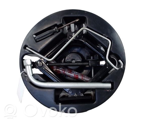 Lancia Ypsilon Set scule 