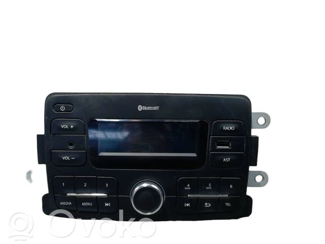 Dacia Sandero II Unitate principală radio/CD/DVD/GPS 