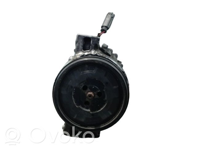 BMW 1 E81 E87 Ilmastointilaitteen kompressorin pumppu (A/C) 