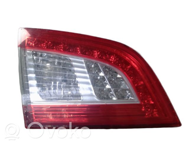 Peugeot 508 Rückleuchte Heckleuchte innen 
