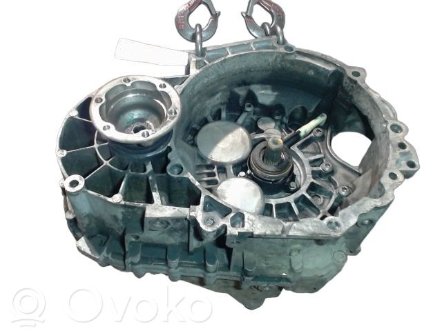 Volkswagen Caddy Manual 6 speed gearbox 