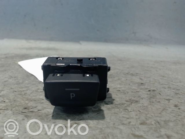 Renault Captur II Hand parking brake switch 