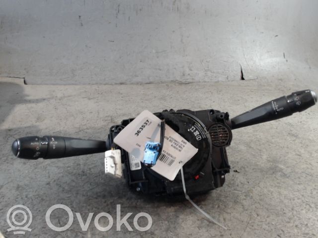 Citroen C4 II Interruptor/palanca de limpiador de luz de giro 
