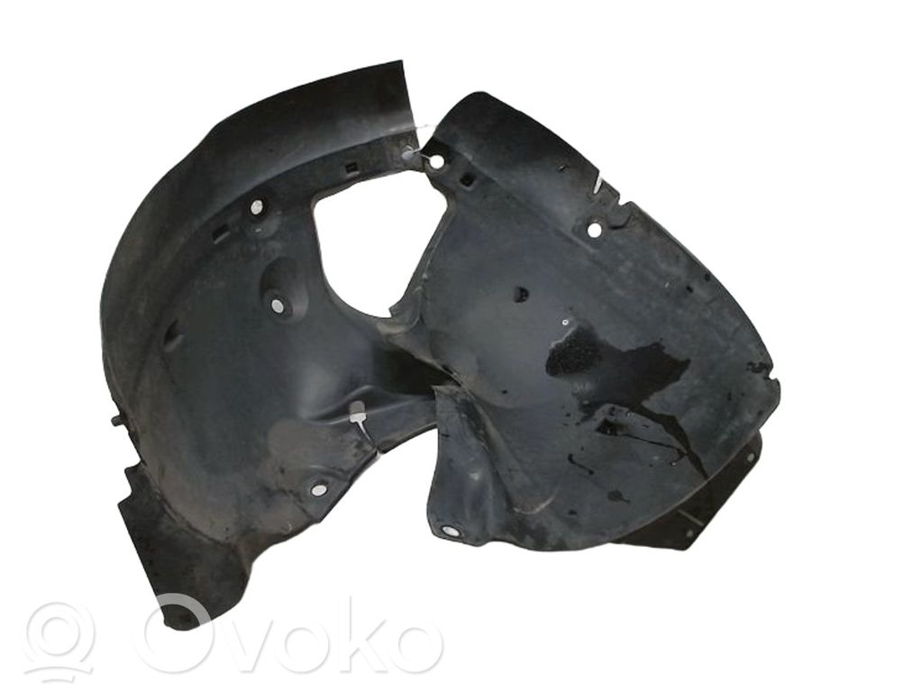 Renault Clio III Nadkole przednie 