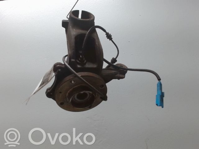Citroen C3 Picasso Radlagergehäuse vorne