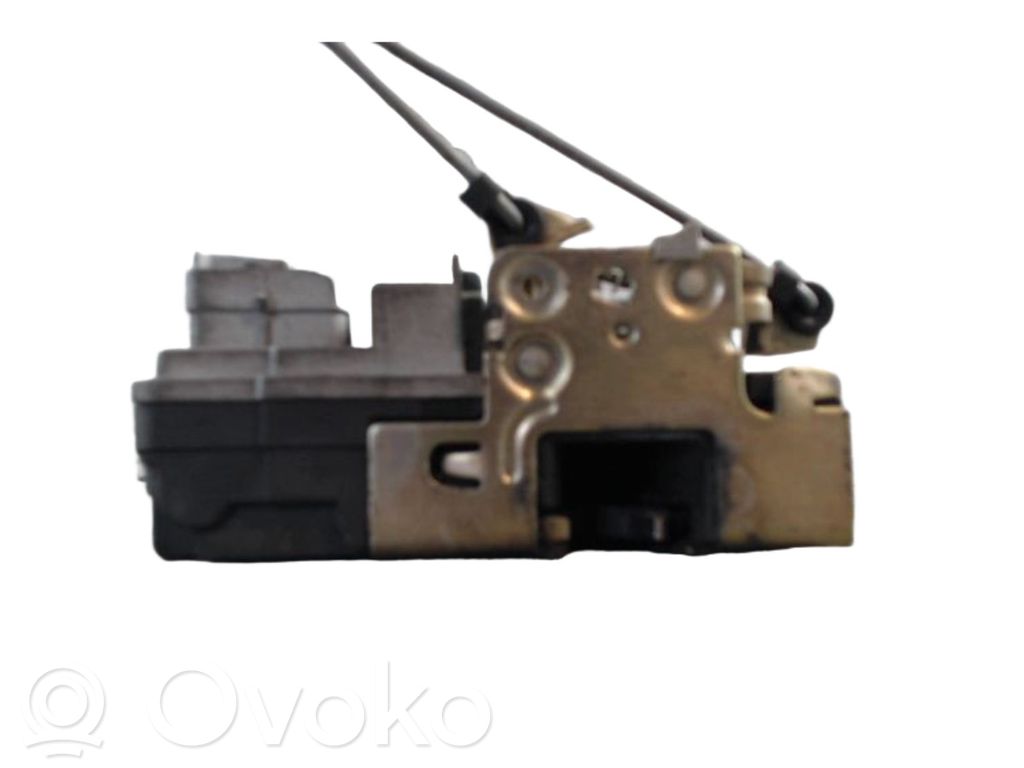 Peugeot 206 Front door lock 