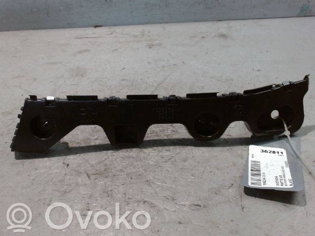Mazda CX-5 Soporte de montaje del parachoques trasero
